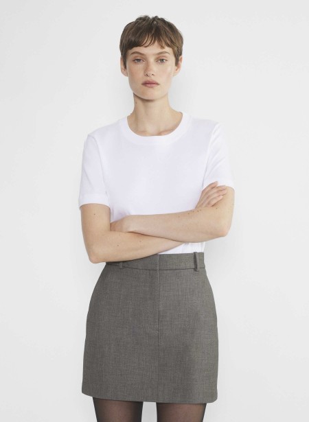 Would you wear her outfit to work?