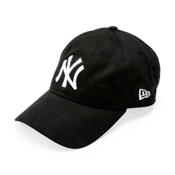 Which baseball cap do you think looks better on guys?