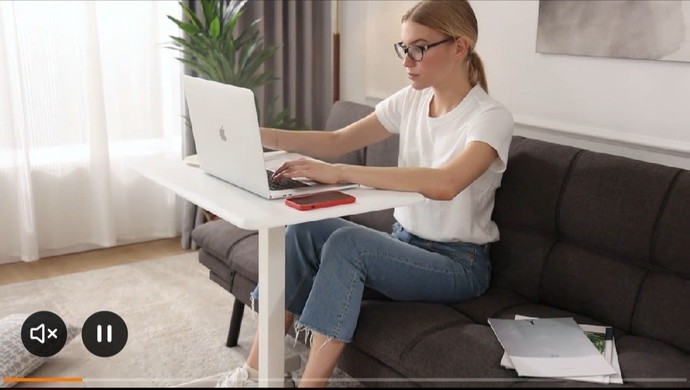 Are there any minimalist here? Which furniture or style would be best/suitable for a minimalist apartment living room ?