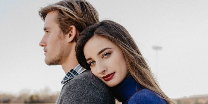 Should men, who have a girlfriend get a separate female friend for the deeper emotional parts of the relationship?