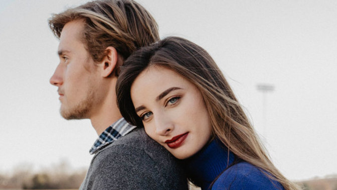 Should men, who have a girlfriend get a separate female friend for the deeper emotional parts of the relationship?
