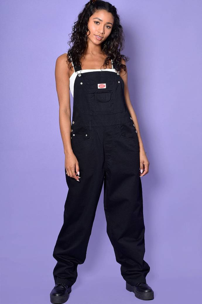 Ladies, do you like this outfit style? Could you rock it?