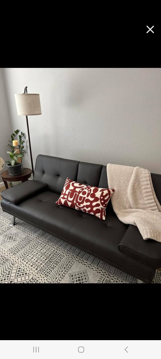 Minimalist style using a futon which is better and would you reccomend for a living room?