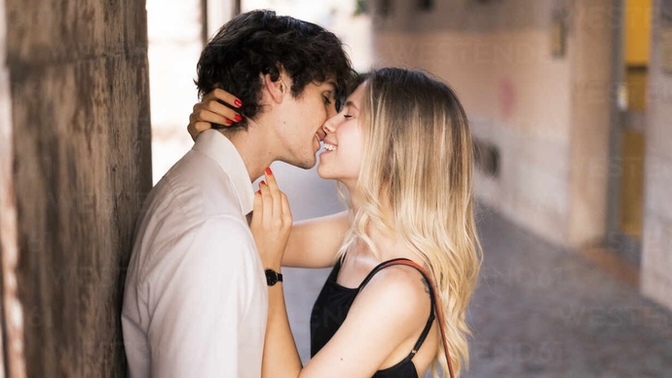 We didn’t kiss on the second date. Should I still call her?
