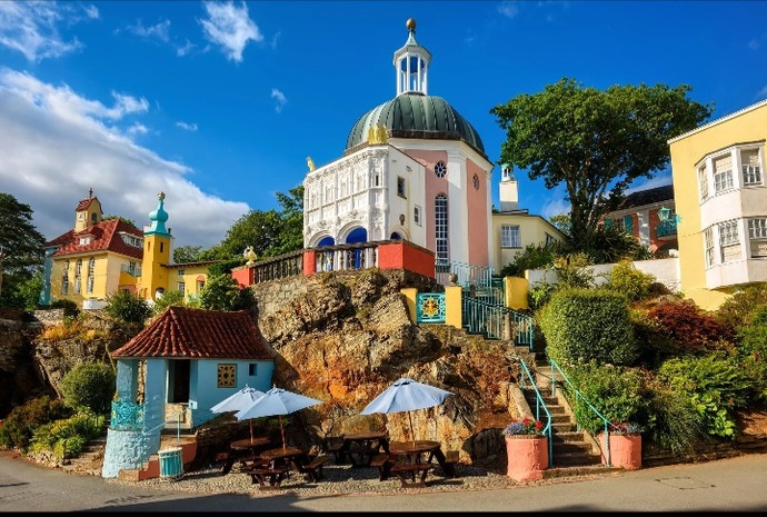 What is the most NOTABLE STRUCTURE in your country?