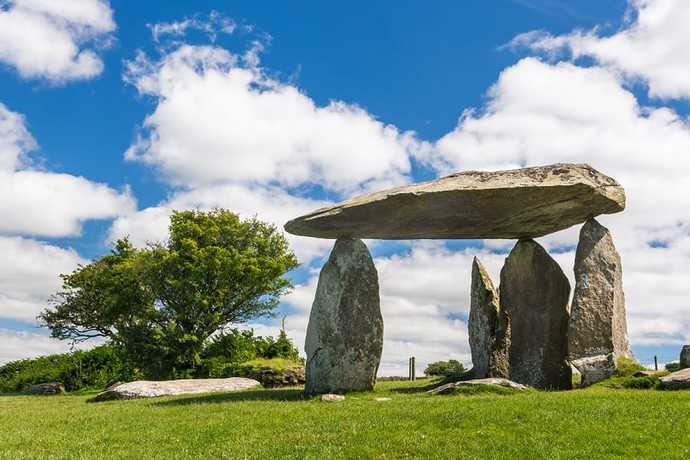 What is the most NOTABLE STRUCTURE in your country?