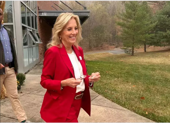 Dont you think Elon and Vivek will be awesome? Does Dr. Jill really need 20 personal aides? Cmon, man?