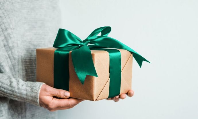 Men, what kind of gift would you want for international mens day 🎁💝?