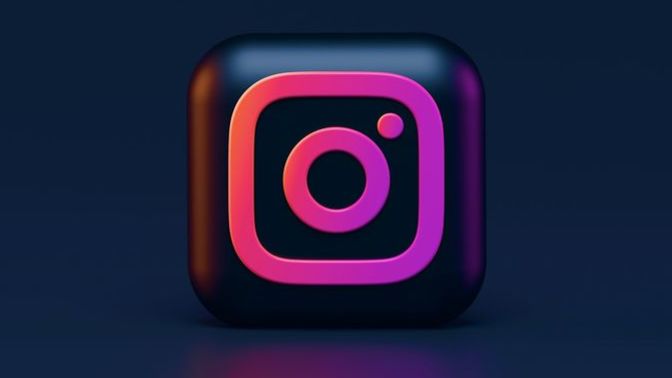 Girls, When is enough time to cancel an ig follow request?