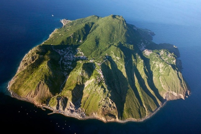 Is Saba worth visiting if you arent a diver?