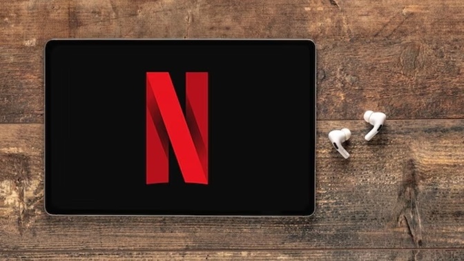 What tv series or Netflix series have you currently watched or re-watched?