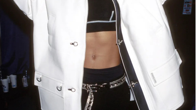 Why was Aaliyah's "tomboy" style popular in the '90s?