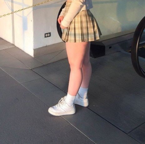 Do men okay with unperfect legs, big thighs with scar?