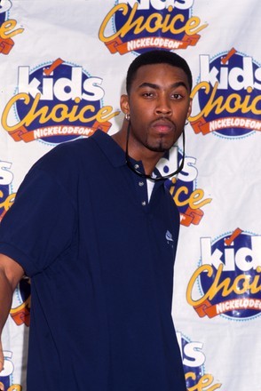Ladies, is Montell Jordan attractive to you?