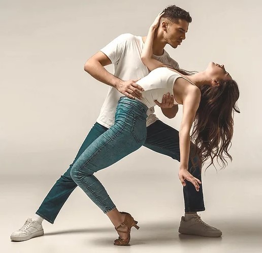 What is it women find so appealing about dancing? Why are men often less thrilled about moving on the dancefloor?