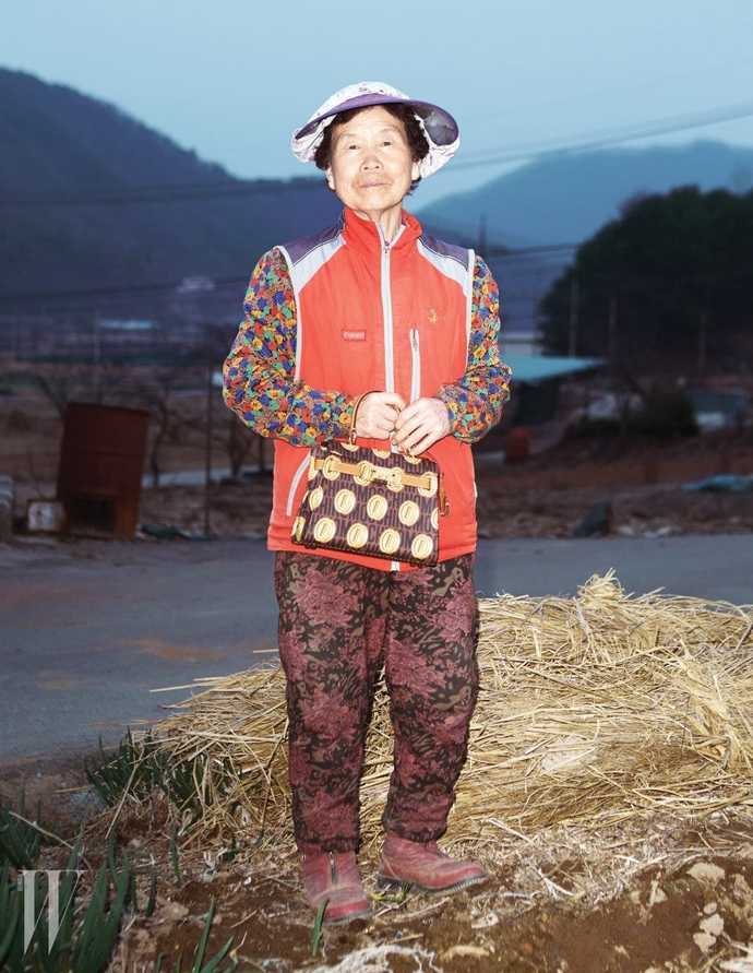 Did anyone ever do erotic Christmas decoration ( naughty and sexy?