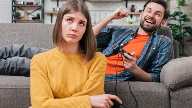 Why do you think my girlfriend is ignoring me lately?