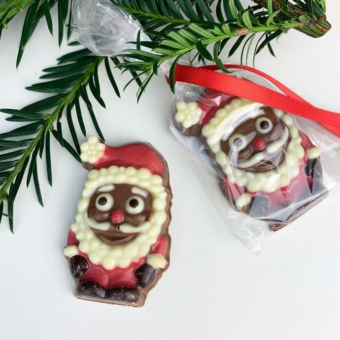 Do you put edible decorations on the Christmas Tree?