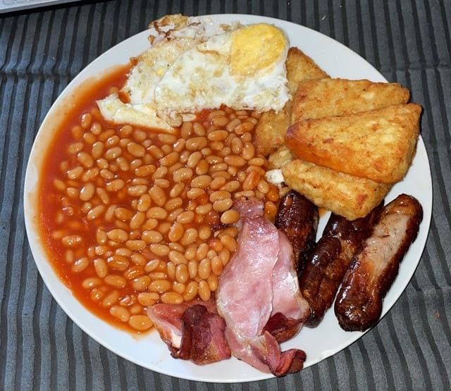 Whats the worst thing on a breakfast plate?