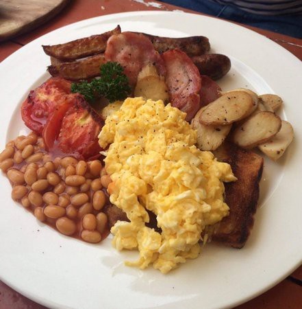 Whats the worst thing on a breakfast plate?