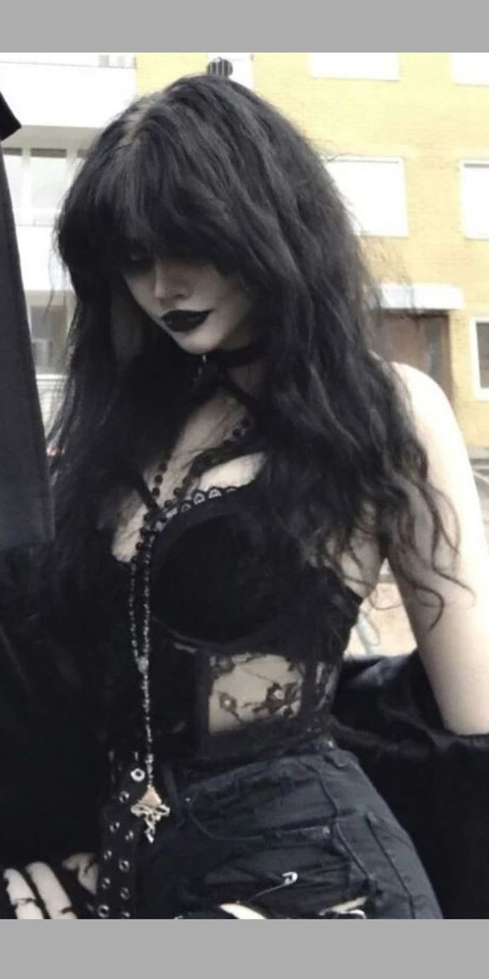 Do men want a goth dommy mommy?