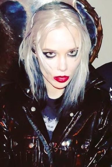 How do I deal with short emotional males trying to get with me because they feel my goth vibe and think I’m a “goth dommy mommy”?