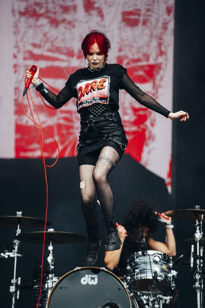 Why don’t a lot of guys like goth chicks like me?