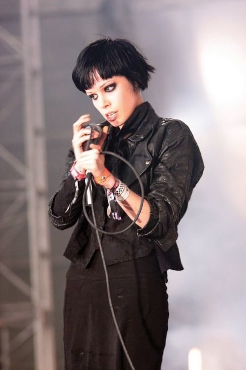 Why don’t a lot of guys like goth chicks like me?