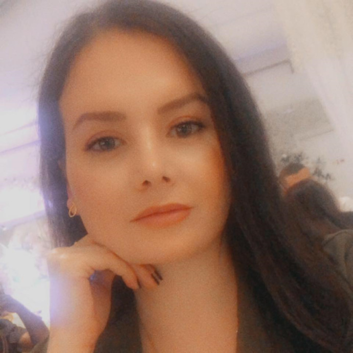 This georgeous single with two small kids ages 5 and 7 wants to start sleeping with me on a regular basis. Do you think its worth it?