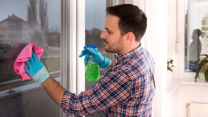 She Works, He’s a Freelancer at Home: Who Should Do More Chores?