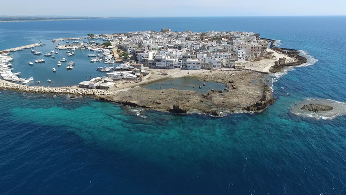 Should Assad try to establish a separate state for his supporters in Latakia and Tartus?