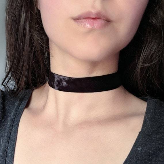 What guys think if I have a gothic soul and wear a choker? What will my coworkers think if I wear it?