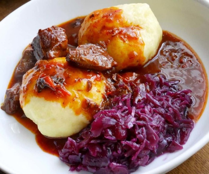 Goulash, dumplings and red cabbage, it looks like
