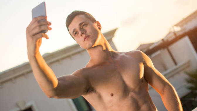 Can guys be just as attention seeking as women?