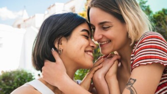 Why do men keep trying so badly for lesbian women?