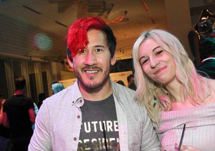 Should Celebrities/Influencers Go Out With Fans?