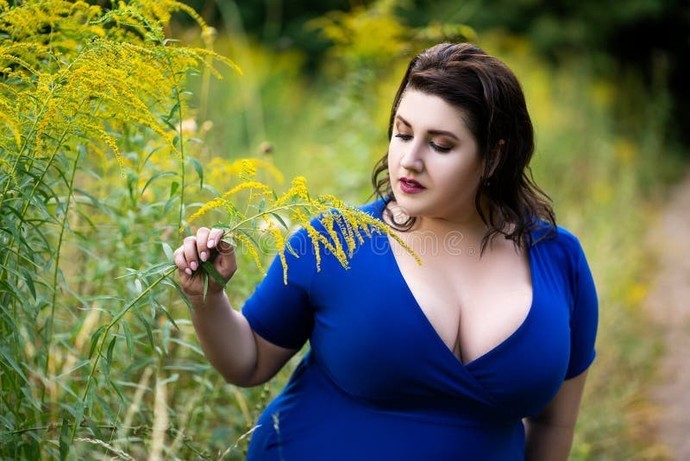 Is this breast size triple DDDs too big and a red flag?