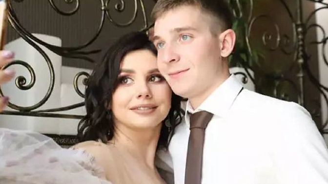 Woman marries stepson after divorcing his father, thoughts?