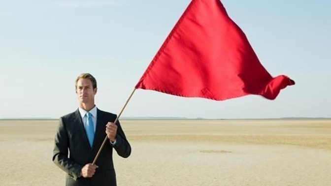 Girls what are your red flags on a guy?