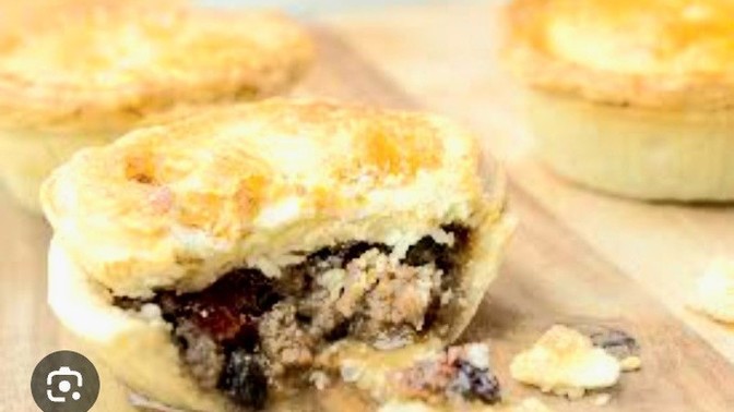 Pies with meat and fruit, yah or nah?