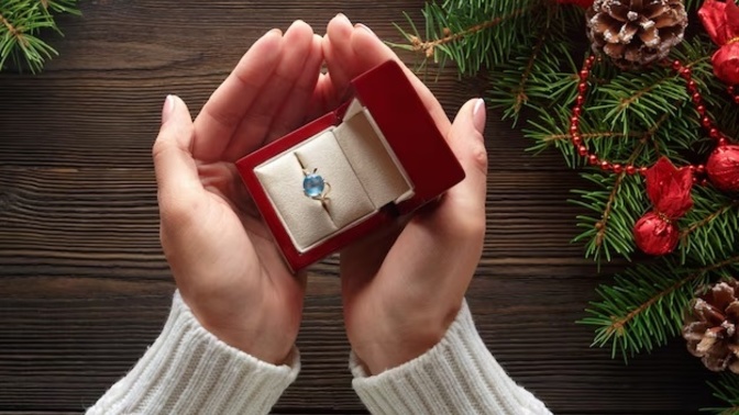 I want to buy my wife a jewellery gift for Christmas. Any advice?