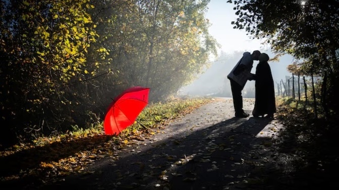 Can you fall back in love with someone after falling out of love?