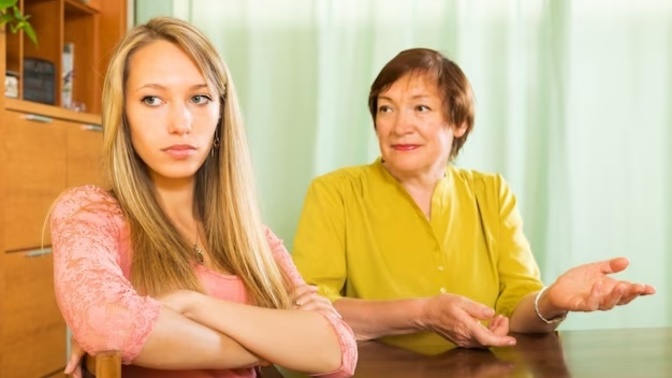 My boyfriend’s mom doesn't like me, and I’m not sure why. Has anyone else dealt with this? Any advice?
