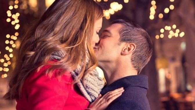 Do you always get your new years kiss?