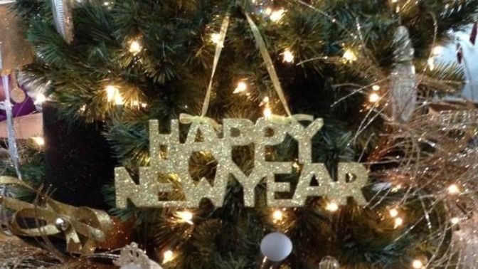 When do you usually start decorating New Year's tree?