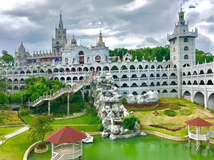 What monument or place , belongs to your country that foreigners can't imagine?