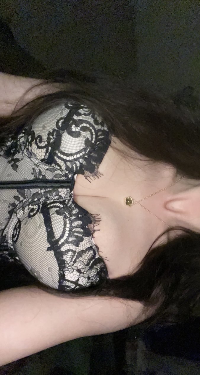 How much deep your navel and neck bone?