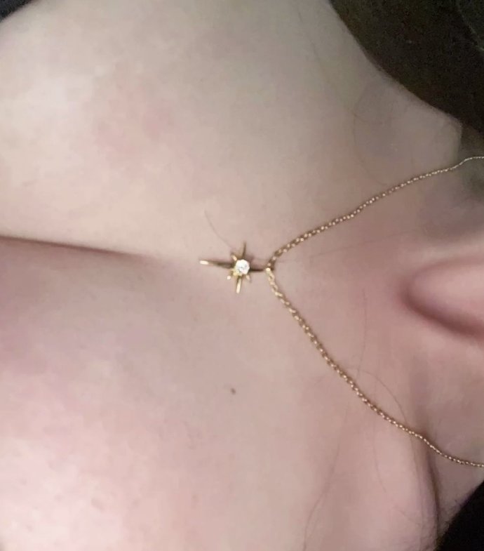 How much deep your navel and neck bone?
