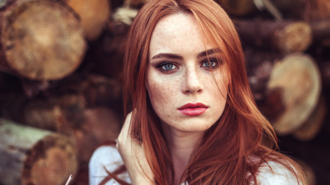 What’s the first physical feature men notice in women?