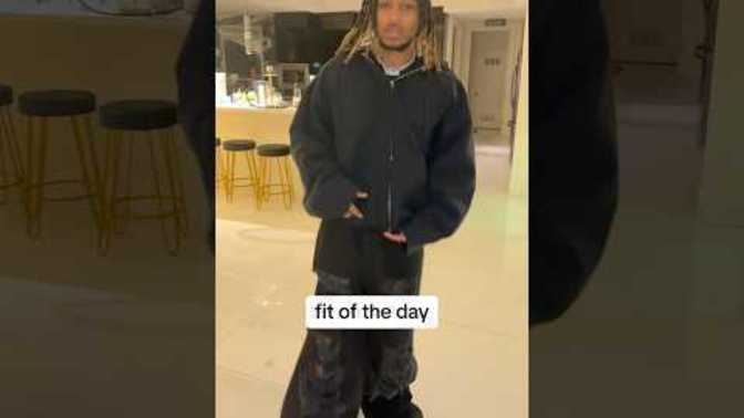 Is that a hot outfit for a guy?